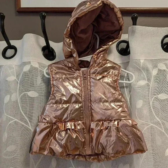 BCBGirls Other - BCBG Girls Metallic Rose Gold Puffer Vest Size 2T
